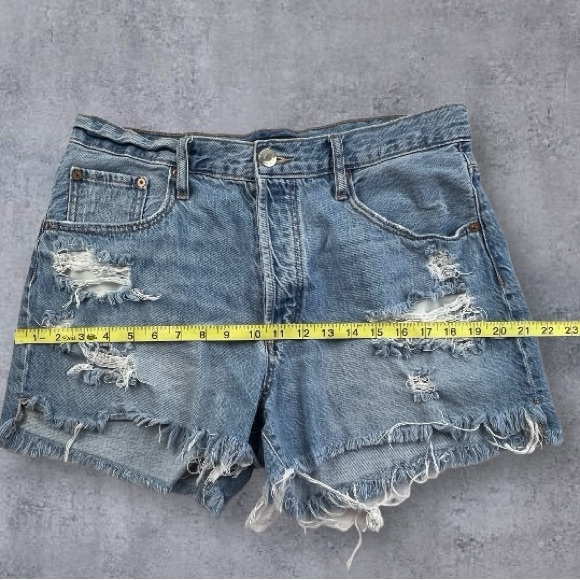 Aeropostale 90's High Rise cut-off Shorts Sz: 14 - Picture 5 of 8